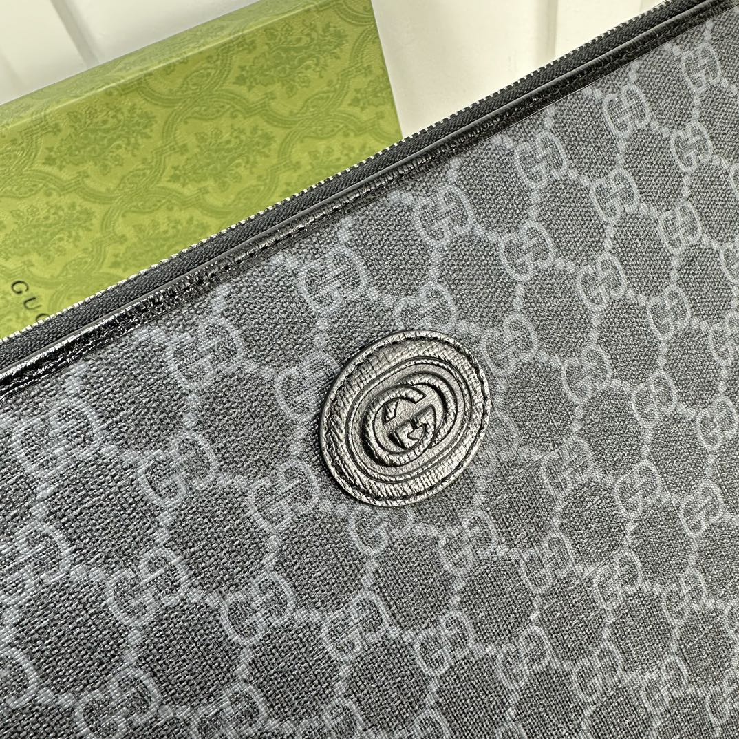 Gucci Clutch Bags